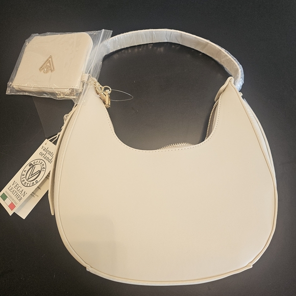 Valentino Orlandi Cream Gold Shoulder Bag. NWT - Picture 4 of 7